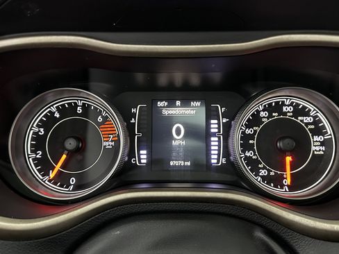 Used 2016 Jeep Cherokee 75th Anniversary image 18