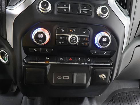 Used 2022 GMC Sierra 1500 Elevation AWD/4WD image 8