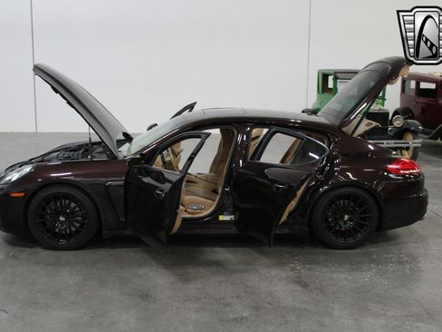 Used 2014 Porsche Panamera image 7