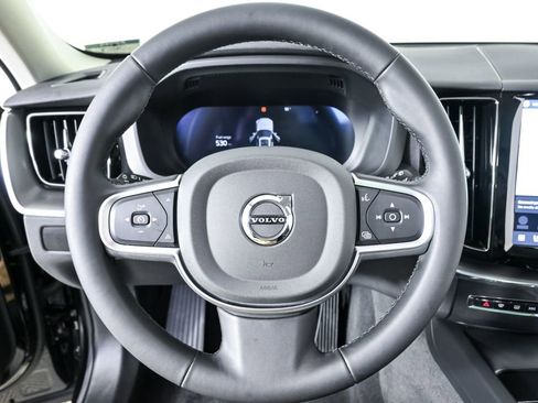 Certified 2025 Volvo XC60 B5 Core image 10