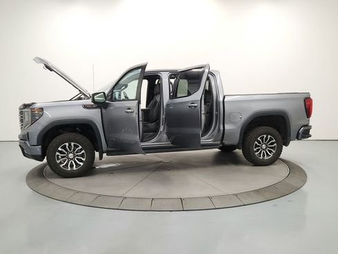 Used 2023 GMC Sierra 1500 AT4 w/ Technology Package AWD/4WD image 12