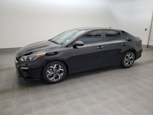 Used 2019 Kia Forte LXS image 2