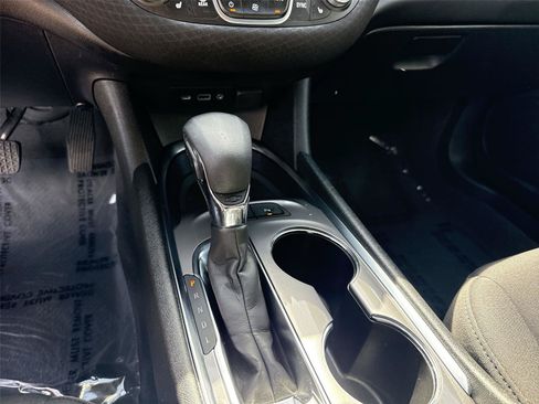 Used 2025 Chevrolet Malibu LT FWD image 14