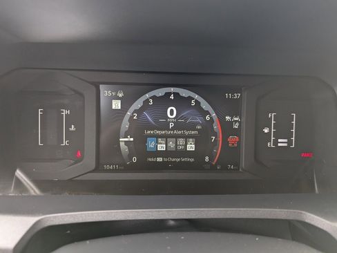 Used 2025 Toyota 4Runner SR5 image 27