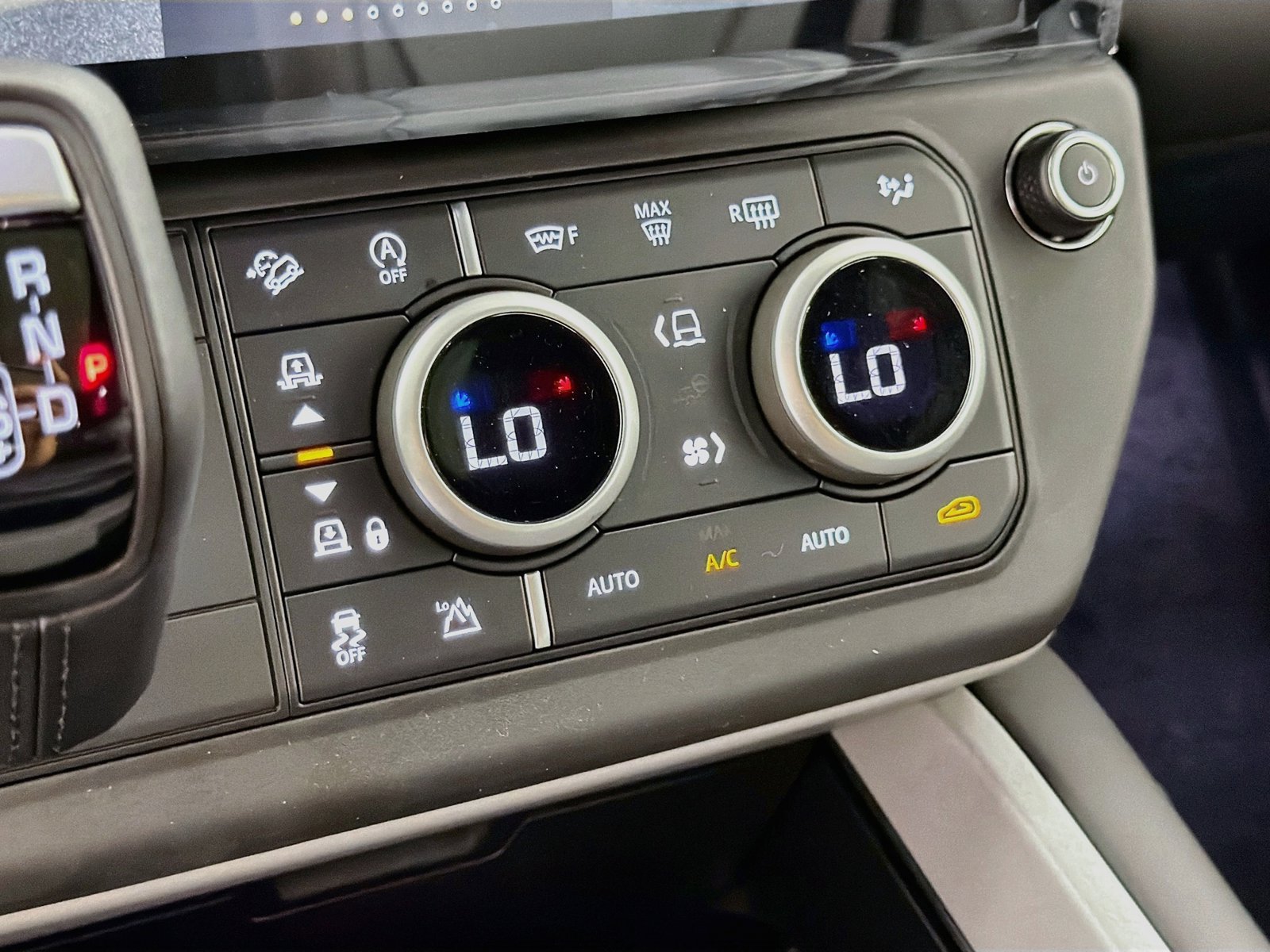 New 2026 Land Rover Defender 130 V8 AWD/4WD image 15