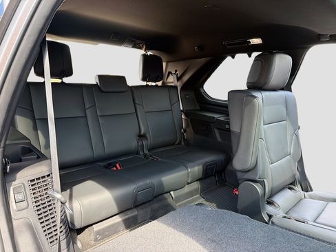 Used 2023 Toyota Sequoia Platinum AWD/4WD image 7