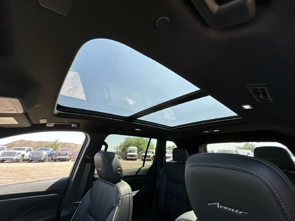 Used 2026 Buick Enclave Avenir w/ Super Cruise Package FWD image 19