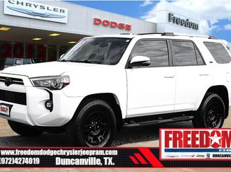 Used 2022 Toyota 4Runner SR5 Premium w/ Moonroof Package AWD/4WD video 1