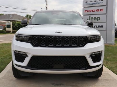 New 2025 Jeep Grand Cherokee Summit image 5