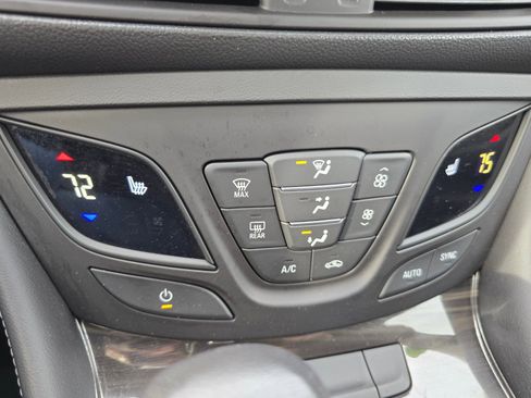 Used 2019 Buick Envision Essence w/ LPO, Active Package image 34