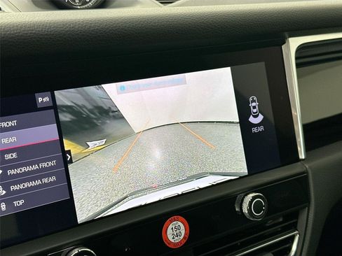 Certified 2026 Porsche Macan AWD/4WD image 23