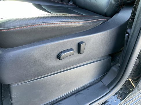 Used 2023 Nissan Frontier PRO-4X w/ Pro-4X Premium Package image 11