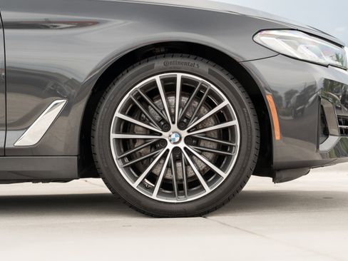 Used 2023 BMW 540i xDrive w/ Premium Package AWD/4WD image 35