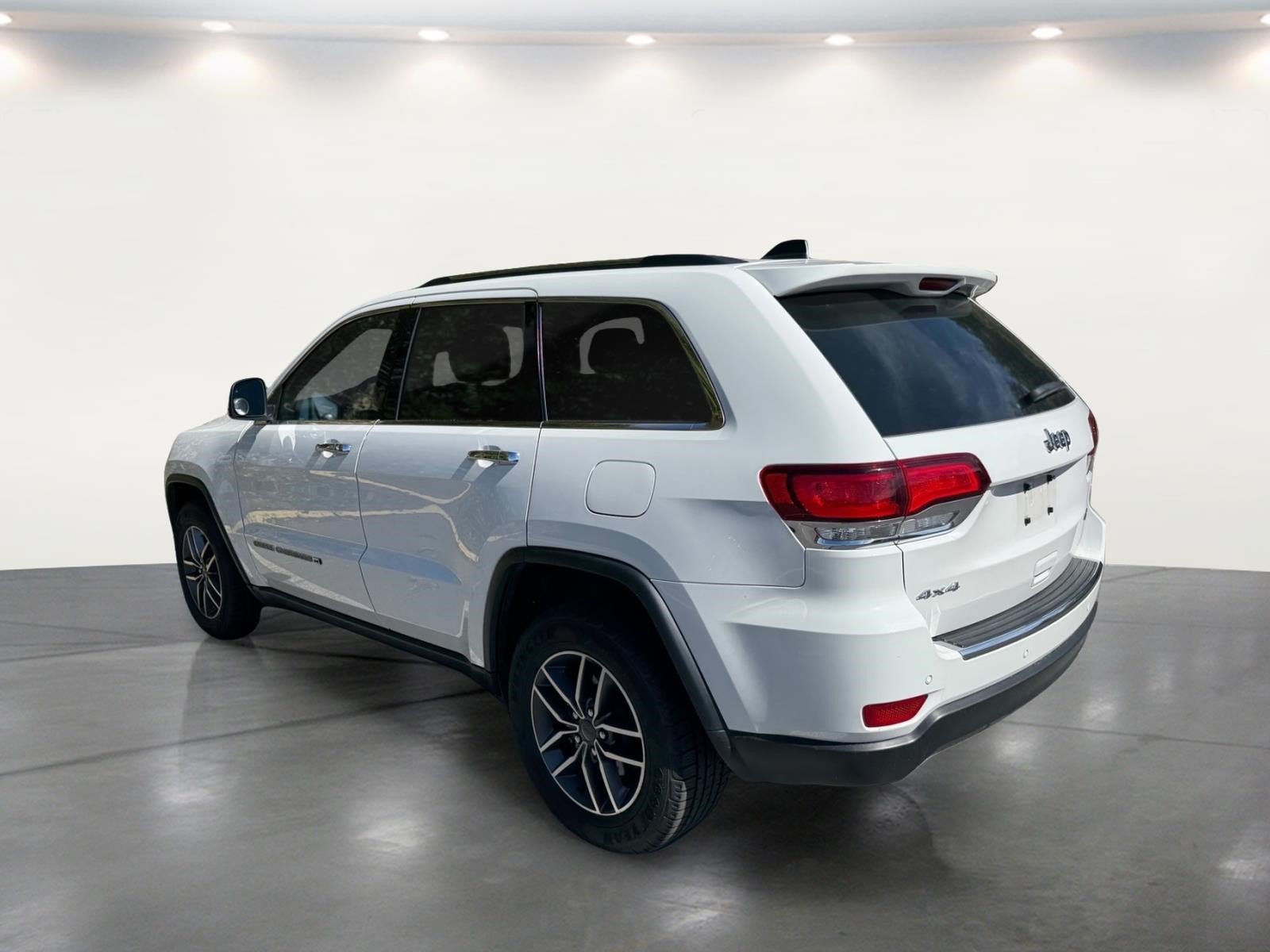 Used 2022 Jeep Grand Cherokee Limited AWD/4WD image 11