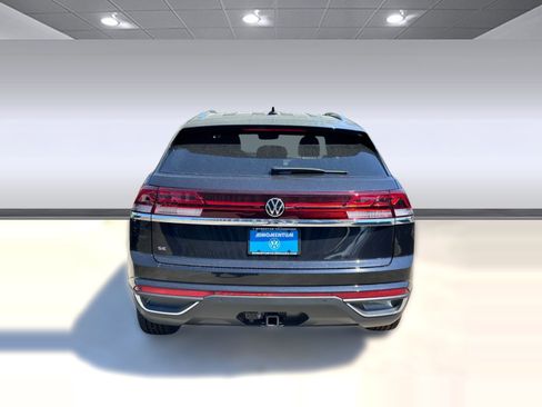 New 2026 Volkswagen Atlas Cross Sport SE image 9