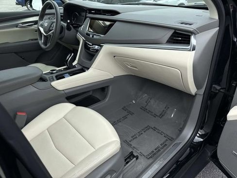 Used 2022 Cadillac XT5 Premium Luxury FWD image 14