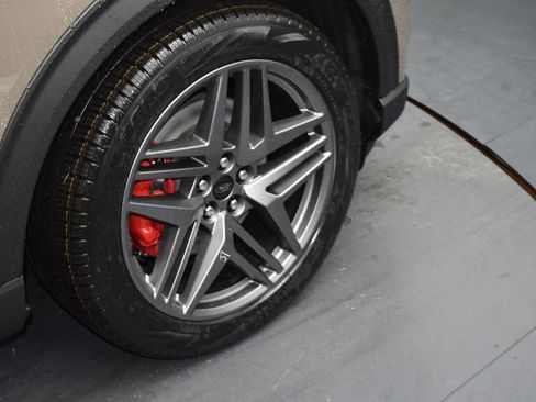 New 2026 Ford Explorer ST w/ Sun And Sound Package image 18