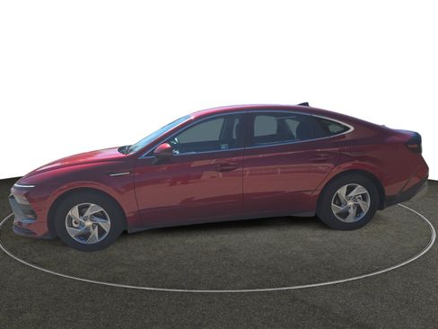 Certified 2025 Hyundai Sonata SE FWD image 2