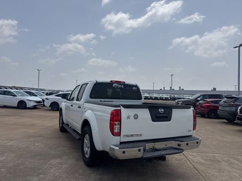 Used 2013 Nissan Frontier SV w/ SV Value Truck Pkg RWD image 16