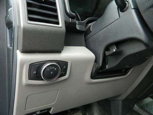 Used 2022 Ford F250 XL w/ Power Equipment Group image 16