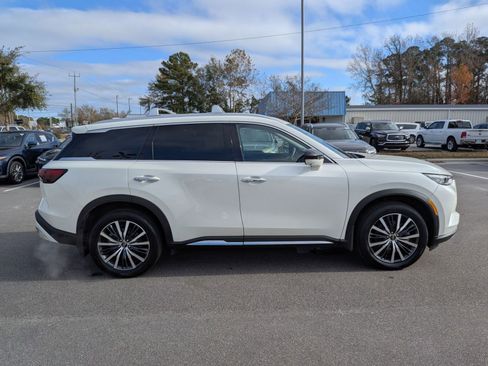 Used 2022 INFINITI QX60 Sensory w/ Cargo Package image 2