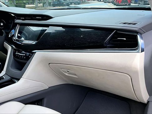 Used 2021 Cadillac XT6 Premium Luxury image 19