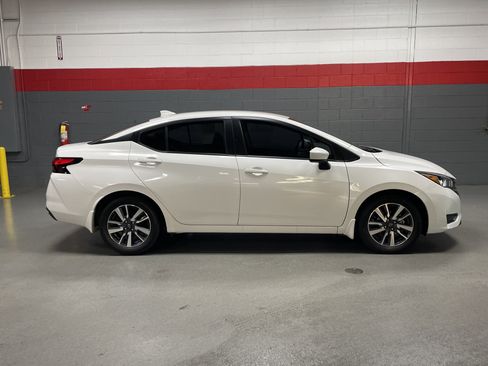 Used 2024 Nissan Versa SV w/ Trunk Package image 3