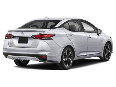 Used 2024 Nissan Versa SR FWD image 5
