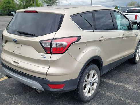 Used 2017 Ford Escape SE AWD/4WD image 6