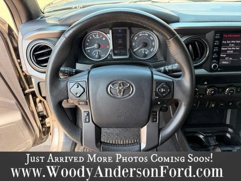 Used 2020 Toyota Tacoma TRD Off-Road AWD/4WD image 13