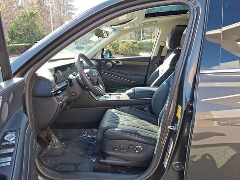 Used 2025 Genesis GV80 3.5T Prestige image 11