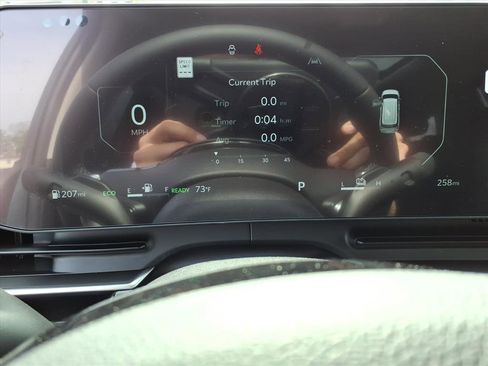 New 2026 Kia Carnival SX Prestige FWD image 18