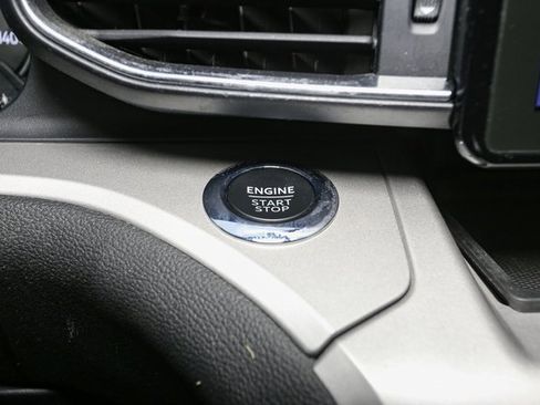 Used 2023 Ford Explorer XLT w/ Equipment Group 202A image 28