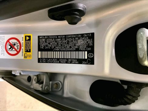 Used 2013 Lexus ES 350 4dr Sdn image 36