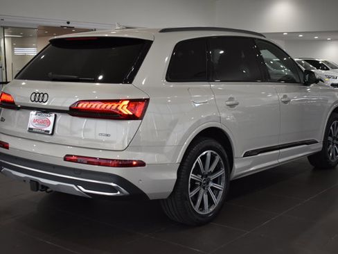 Used 2023 Audi Q7 2.0T Premium Plus w/ Premium Plus Package AWD/4WD image 11