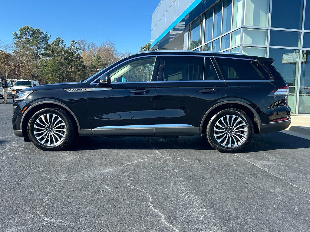 Used 2023 Lincoln Aviator Reserve w/ Elements Package Plus RWD image 4