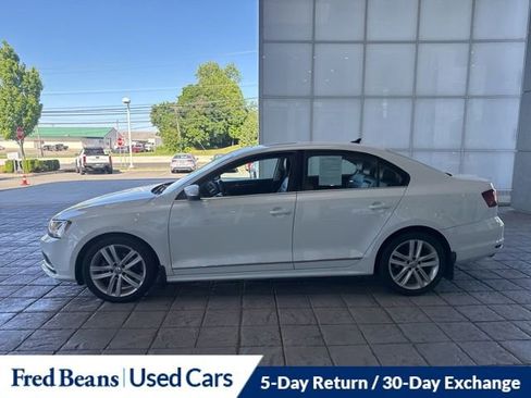 Used 2017 Volkswagen Jetta SEL FWD image 19