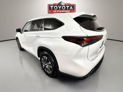 Certified 2026 Toyota Highlander XLE AWD/4WD image 5