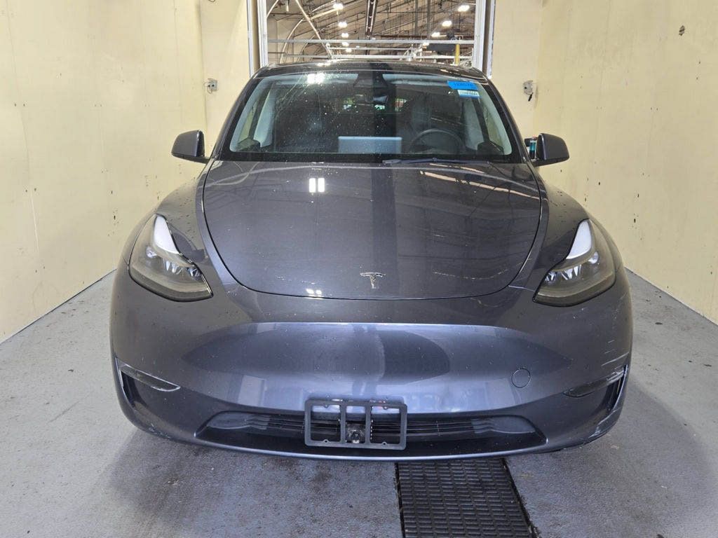Used 2023 Tesla Model Y Long Range AWD/4WD image 2