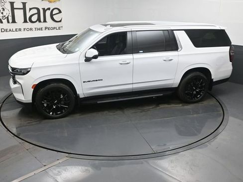 Used 2023 Chevrolet Suburban LT w/ Luxury Package image 61