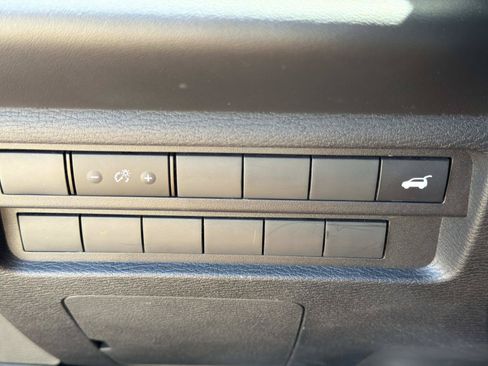 Used 2025 Mitsubishi Outlander SE FWD image 29