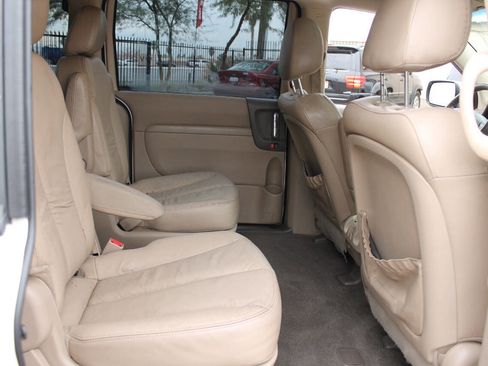 Used 2012 Kia Sedona EX w/ Luxury Pkg image 22