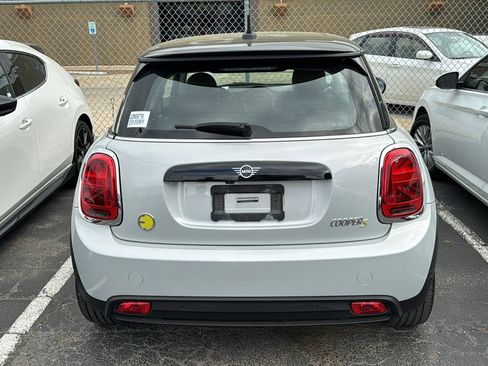 Used 2022 MINI Cooper SE image 4