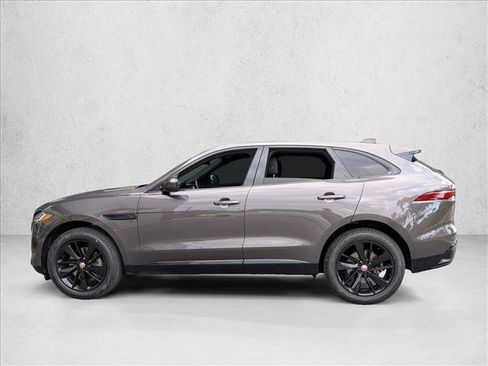 Used 2022 Jaguar F-PACE S image 8