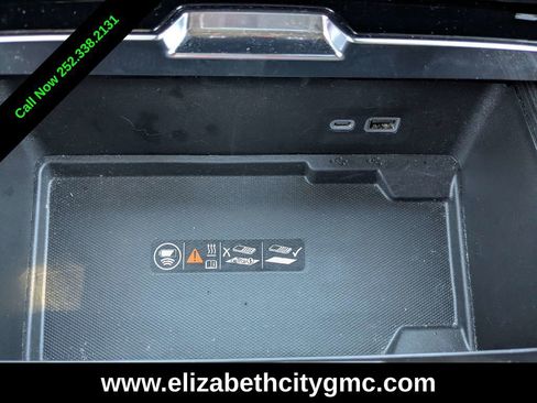 Used 2025 GMC Yukon Denali image 33