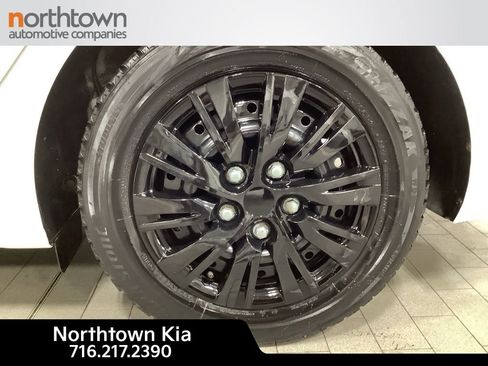 Certified 2018 Kia Rio S image 24