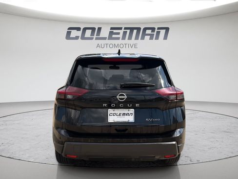 Used 2024 Nissan Rogue SV AWD/4WD image 4