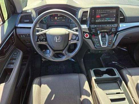 Used 2024 Honda Odyssey Touring image 12