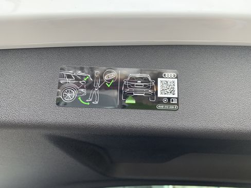 New 2025 Audi SQ5 Premium Plus image 22