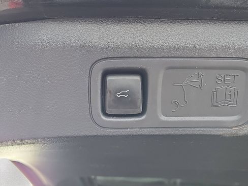 Used 2024 Lincoln Navigator Reserve AWD/4WD image 14